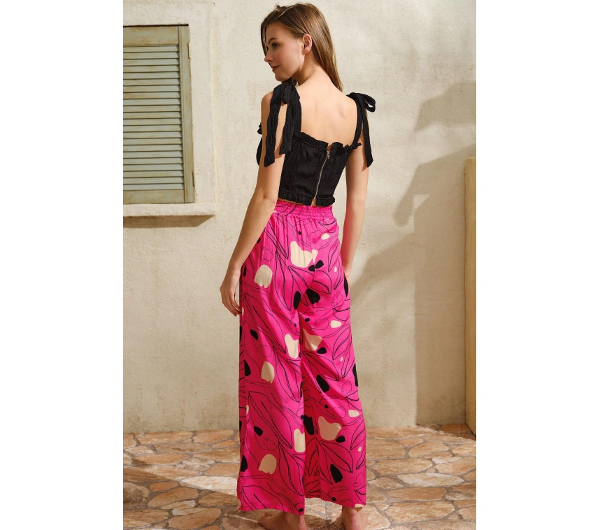 Kalın Askılı Viskon Çiçek Desenli Sırt Aksesuarlı Yazlık Dantel Detaylı Pijama Altı