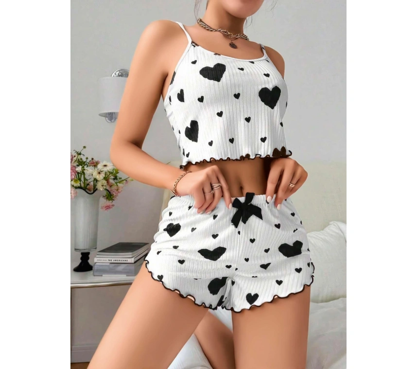 Pamuklu Beyaz Üstüne Siyah Kalp Desen Fitilli Askılı Şortlu Pijama Takımı