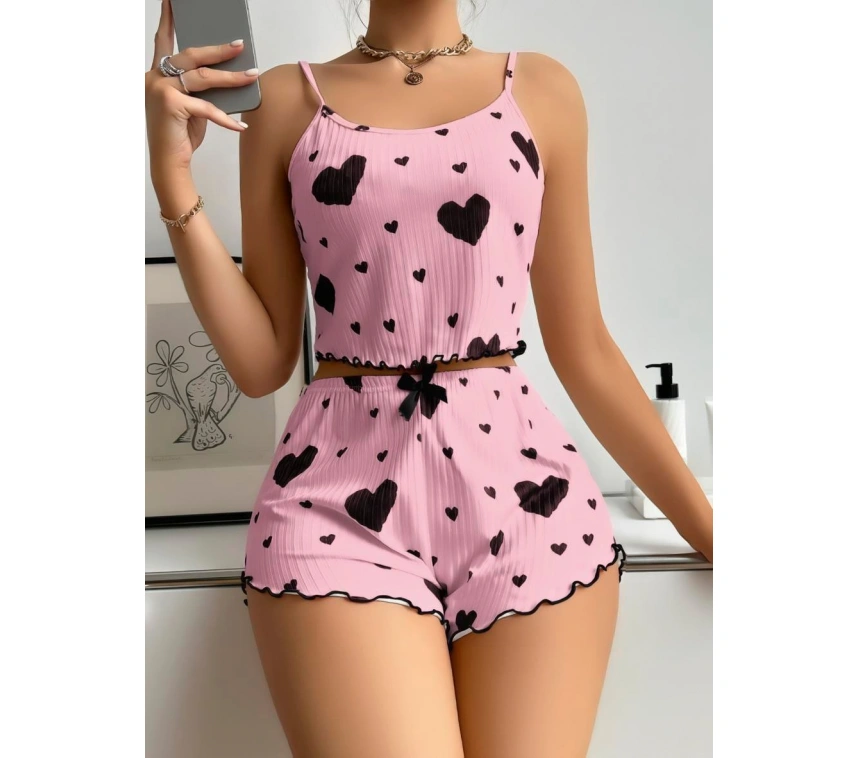 Pamuklu Pembe Üstüne Siyah Kalp Desenli Askılı Fitilli Şortlu Pijama Takımı
