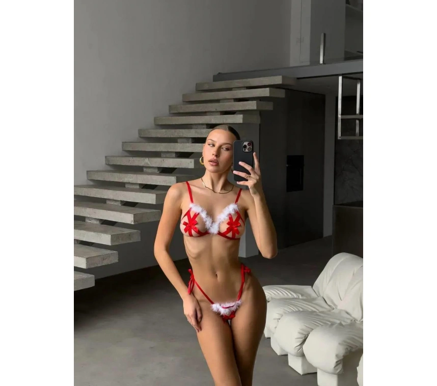 Yılbaşı Özel Tasarım Kırmızı Tüy İşlemeli Fantezi Sütyen String Takımı