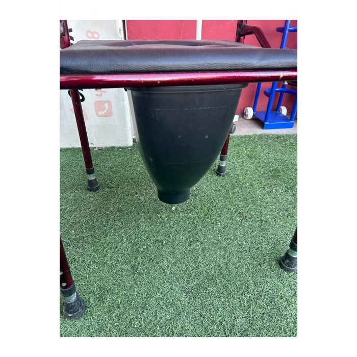 HASTA TUVALET HUNİSİ UZUN