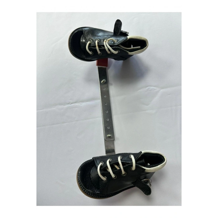 DENNIS BROWN BOTU VE ATELİ ÇOCUK DÜZ TABAN VE İÇE BASMA BOTU