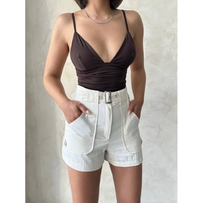 Kemer detaylı gabardin şort krem s25289