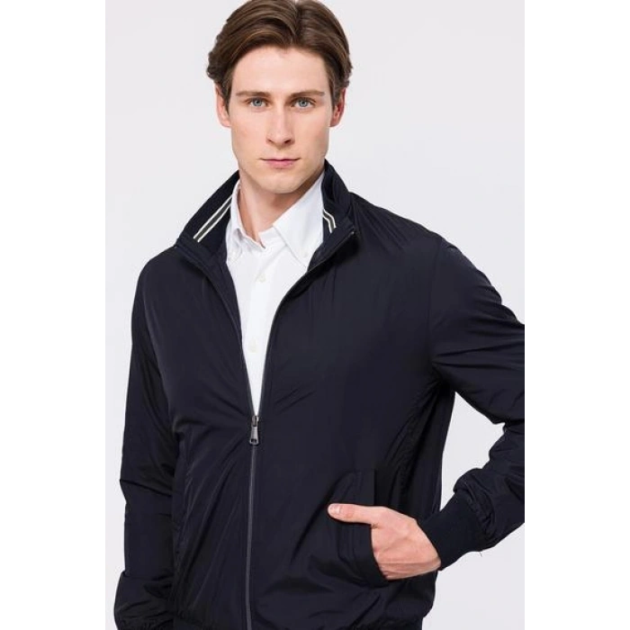 Siyah Kurşun Geçirmez Erkek Yağmurluk 3a Seviye