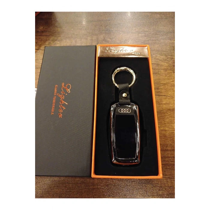 Usb Şarjlı Audi Anahtarı Görünümlü Fenerli Premium Elektronik Çakmak Audi Anahtarlık (siyah)