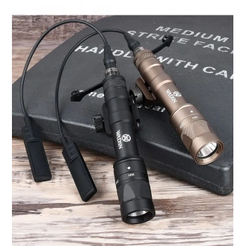 Tüfek Feneri 22mm Wadsn Metal M300W Strobe Scoutlight M600W el feneri avcılık silah feneri Airsoft kablolu metal fener 22 mm ray için