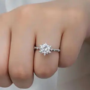 ​gümüş Çiçek Desenli Kadın Yüzük