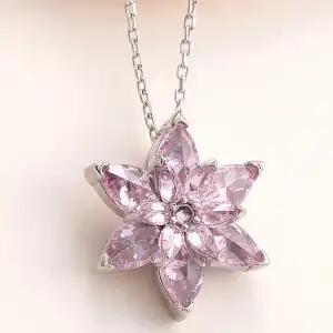 Gümüş Pembe Lotus Çiçeği Kolye