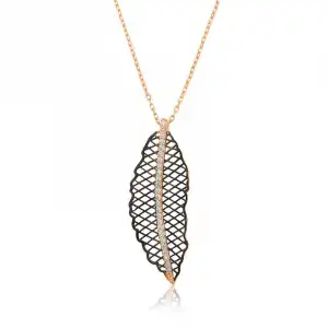 Gümüş Rose Yaprak Bayan Kolye