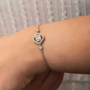 Gümüş Yonca Baget Taşlı Kadın Bileklik