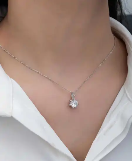 ​gümüş Çiçek Desenli Kadın Kolye