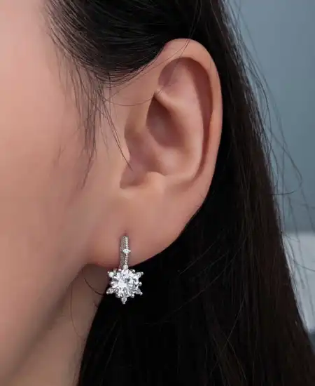 ​gümüş Çiçek Desenli Kadın Küpe