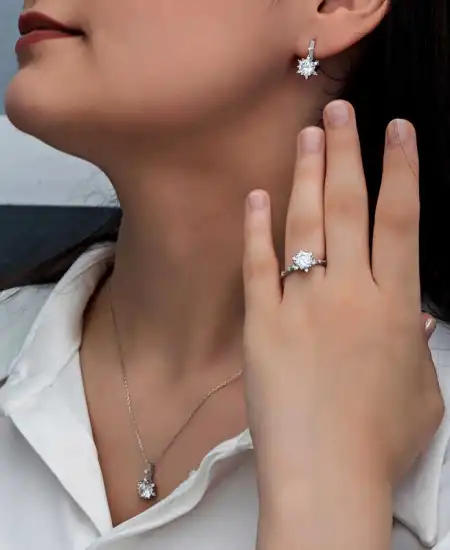 ​gümüş Çiçek Desenli Kadın Set