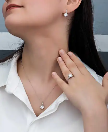 ​gümüş Çiçek Desenli Kadın Set