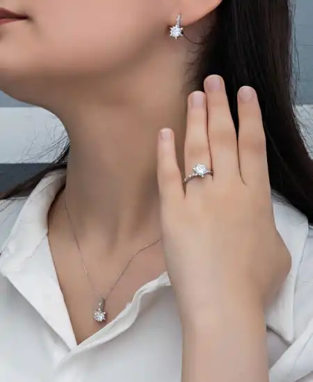 ​gümüş Çiçek Desenli Kadın Set