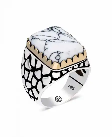 ​gümüş Desenli Beyaz Taşlı Köşeli Erkek Yüzük