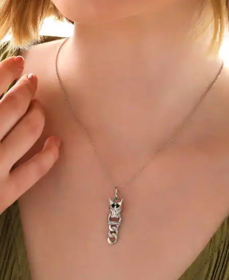 ​gümüş Kaplan Figürlü Kadın Kolye