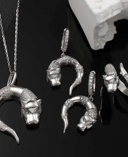 ​gümüş Kaplan Figürlü Kadın Set