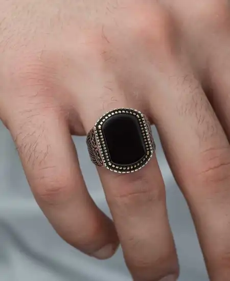 ​gümüş Oniks Taşlı Desenli Erkek Yüzük