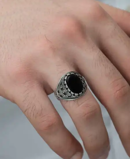 ​gümüş Oniks Taşlı Örgü Desenli Erkek Yüzük