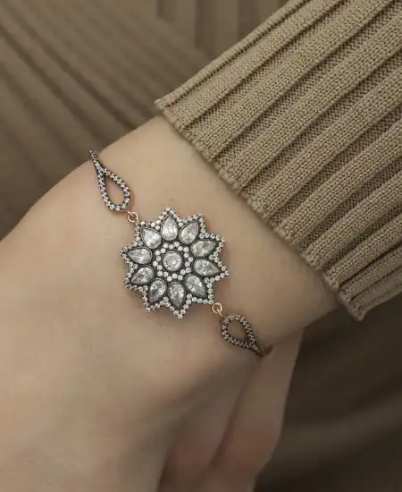 ​gümüş Rose Çiçek Desenli Elmas Montür Bileklik