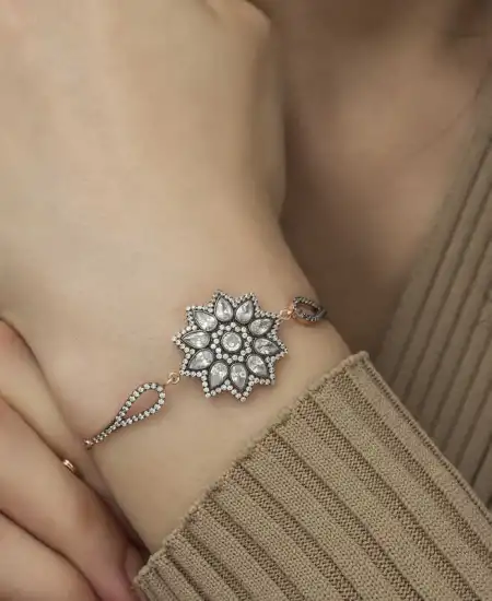 ​gümüş Rose Çiçek Desenli Elmas Montür Bileklik
