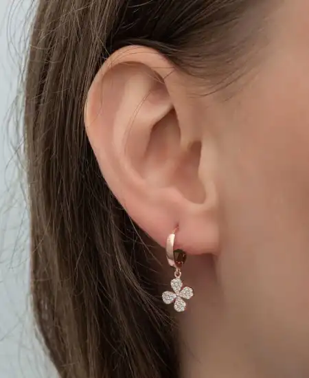 ​gümüş Rose Sallantılı Yonca Kadın Küpe