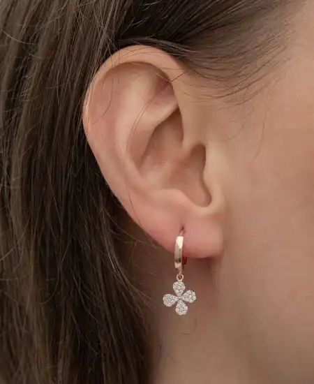 ​gümüş Rose Sallantılı Yonca Kadın Küpe