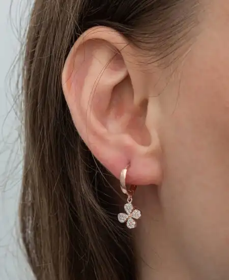 ​gümüş Rose Sallantılı Yonca Kadın Küpe