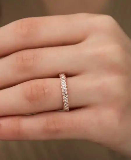 ​gümüş Rose Sıralı Baget Taşlı Bayan Yüzük
