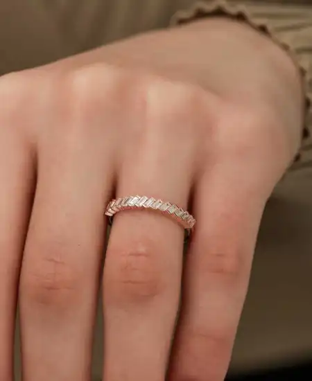 ​gümüş Rose Sıralı Baget Taşlı Bayan Yüzük