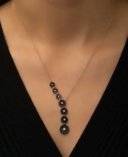 ​gümüş Rose Sıralı Çiçekler Kolye