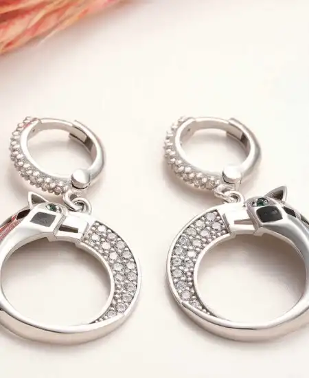 ​gümüş Sallantılı Kaplan Figürlü Kadın Küpe