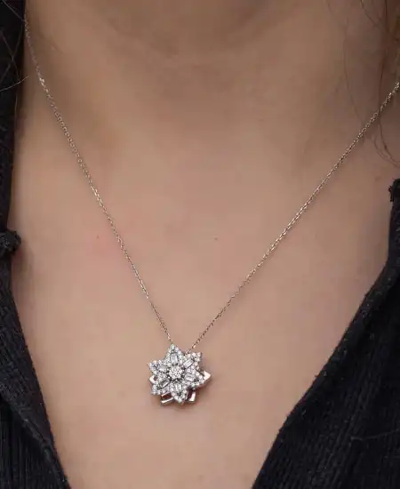 ​gümüş Yıldız Baget Taşlı  Dönen Stres Kadın Kolye