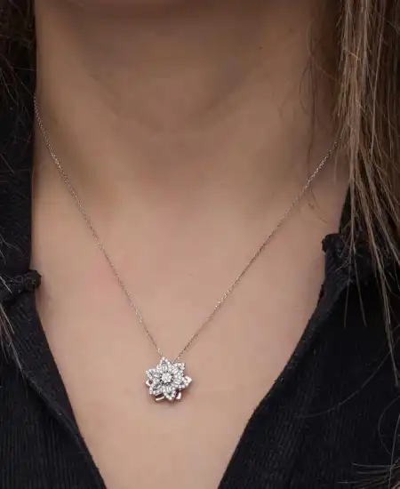 ​gümüş Yıldız Baget Taşlı  Dönen Stres Kadın Kolye