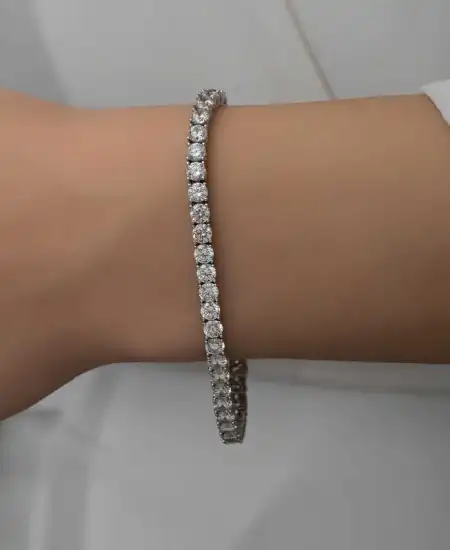 Gümüş 5 Mm Beyaz Taşlı Su Yolu Kadın Bileklik