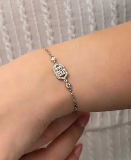 Gümüş Altıgen Baget Taşlı Kadın Bileklik