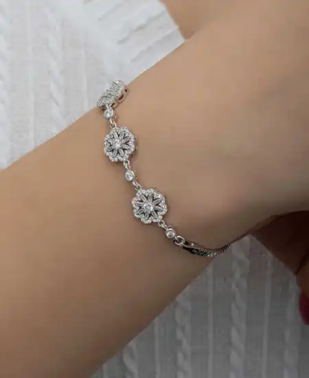 Gümüş Baget Çiçek Desenli Kadın Bileklik