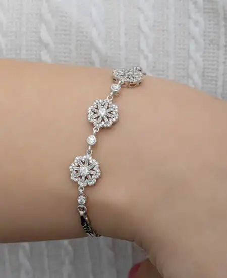 Gümüş Baget Çiçek Desenli Kadın Bileklik