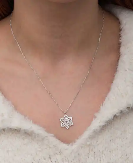 Gümüş Baget Taşlı Çiçek Kadın Kolye