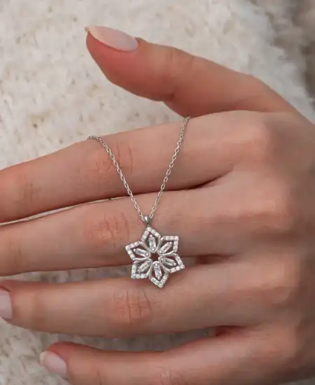 Gümüş Baget Taşlı Çiçek Kadın Kolye