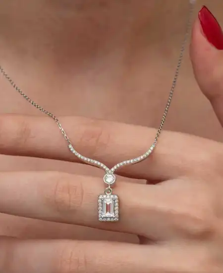Gümüş Baget Taşlı Gerdanlık Model Kadın Kolye