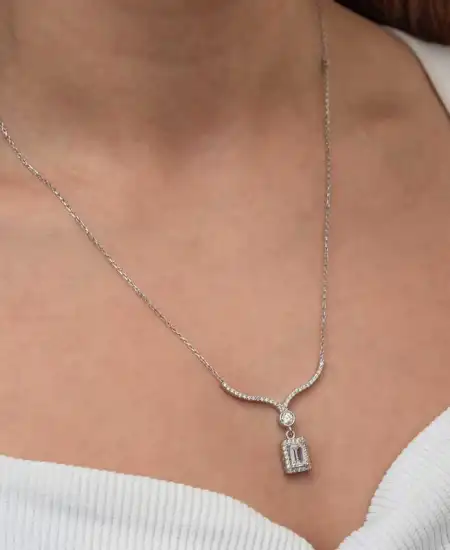 Gümüş Baget Taşlı Gerdanlık Model Kadın Kolye
