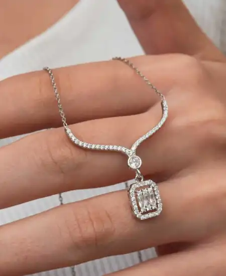 Gümüş Baget Taşlı Gerdanlık Model Kadın Kolye