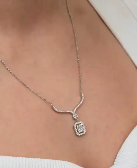 Gümüş Baget Taşlı Gerdanlık Model Kadın Kolye