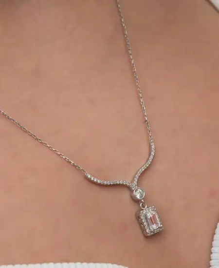 Gümüş Baget Taşlı Gerdanlık Model Kadın Kolye