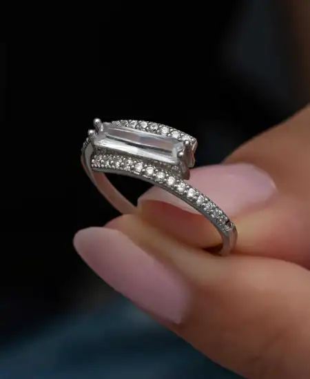 Gümüş Baget Taşlı Kadın Yüzük