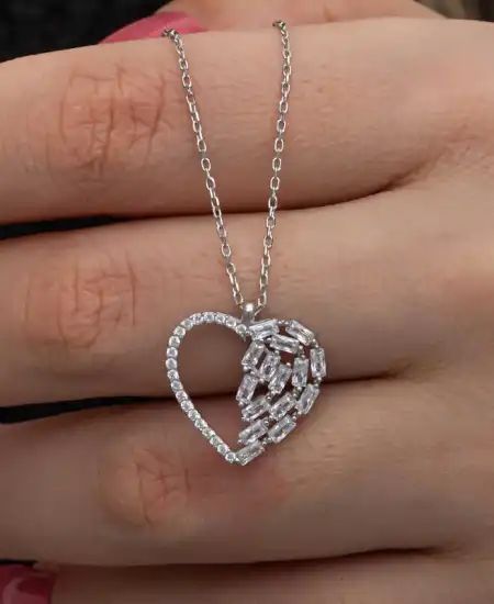 Gümüş Baget Taşlı Kalp Kadın Kolye