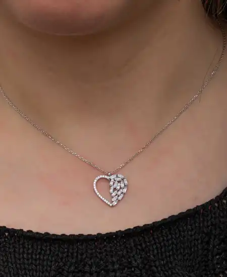 Gümüş Baget Taşlı Kalp Kadın Kolye