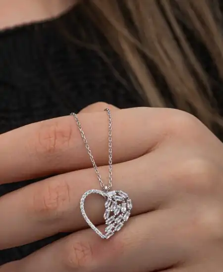 Gümüş Baget Taşlı Kalp Kadın Kolye